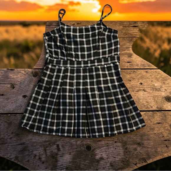 Divided Dresses & Skirts - Divided Black & White Plaid  Mini Dress